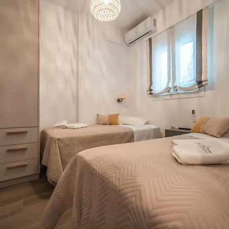 Epithea 3 με ιδιωτική πισίνα *